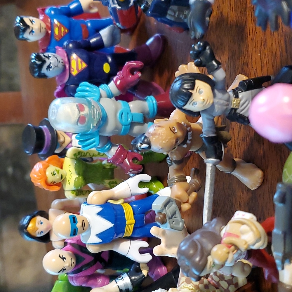 51 mini figures figurines toys - Picture 9 of 11